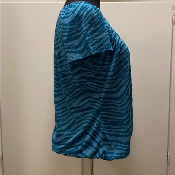 Zebra Top - Picture 3 of 4